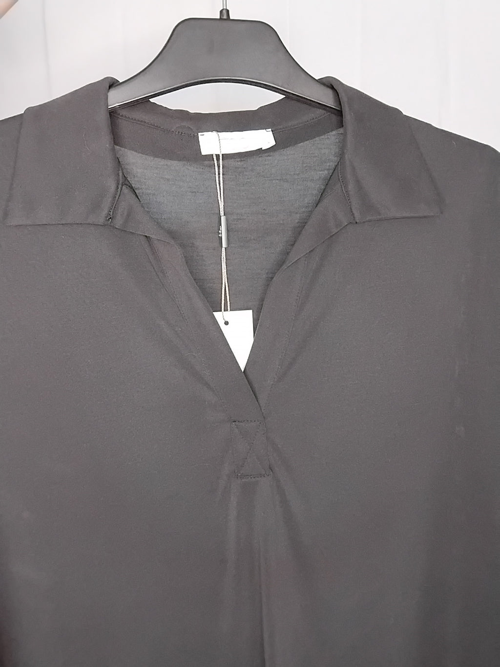 Short-sleeved polo shirt · 70% Modal · Plus size · L to XXL · Black or Beige