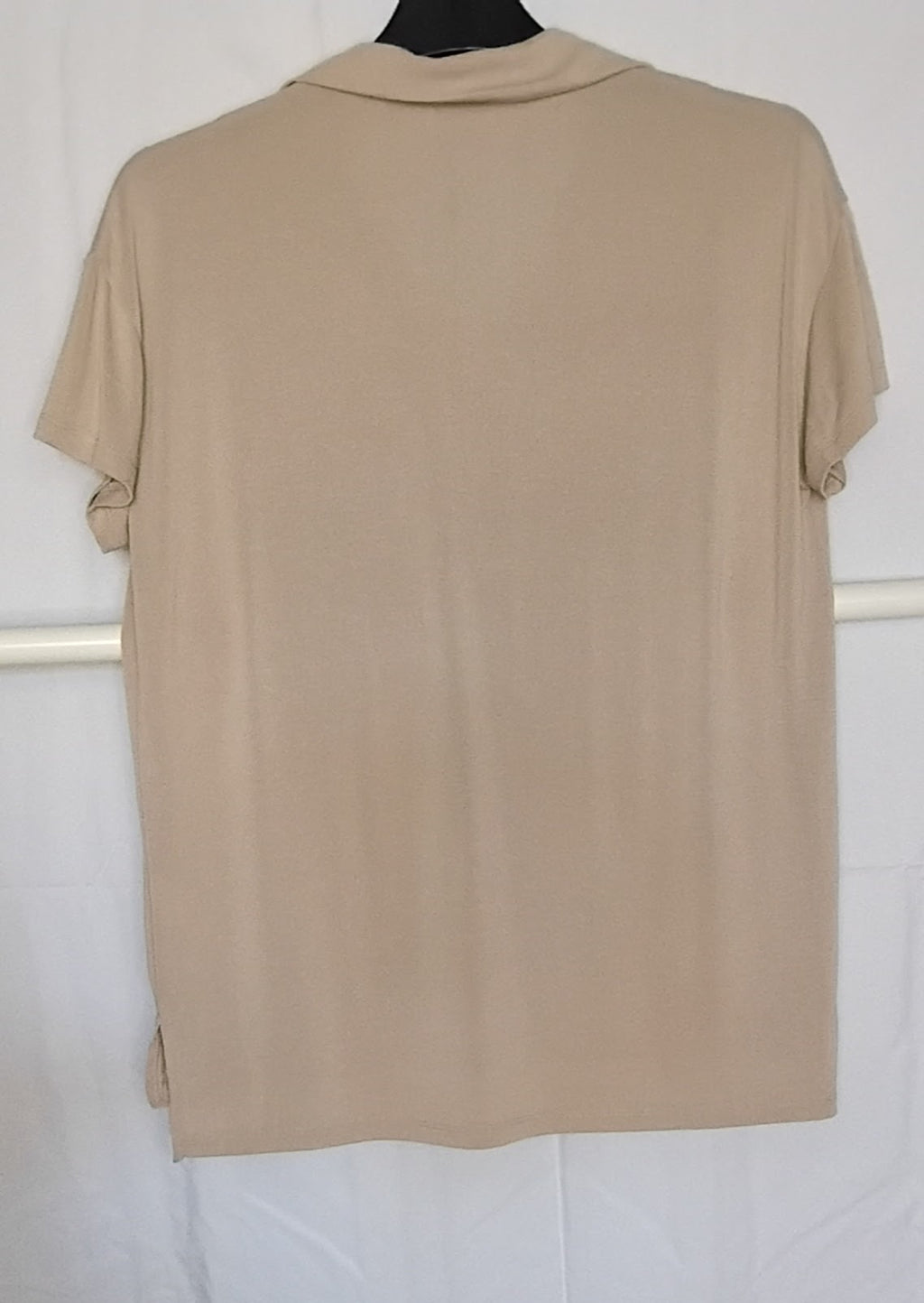 Short-sleeved polo shirt · 70% Modal · Plus size · L to XXL · Black or Beige