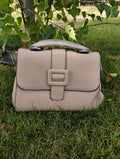 Sac à main · Forme trapèze · Simili cuir grainé · 8 couleurs · 25x11x18 cm