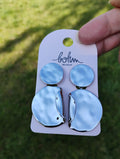 Boucles d'oreilles pendantes · Pièce ronde et martelée · Acier inoxydable · Or ou Argent
