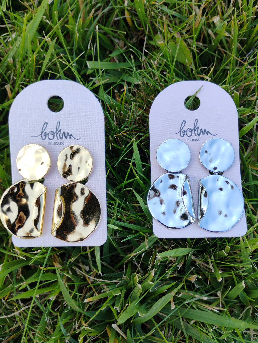 Boucles d'oreilles pendantes · Pièce ronde et martelée · Acier inoxydable · Or ou Argent