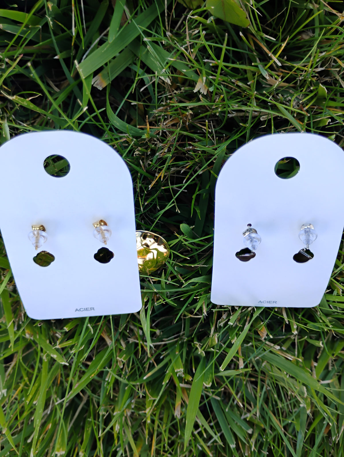 Boucles d'oreilles pendantes · Pièce ronde et martelée · Acier inoxydable · Or ou Argent