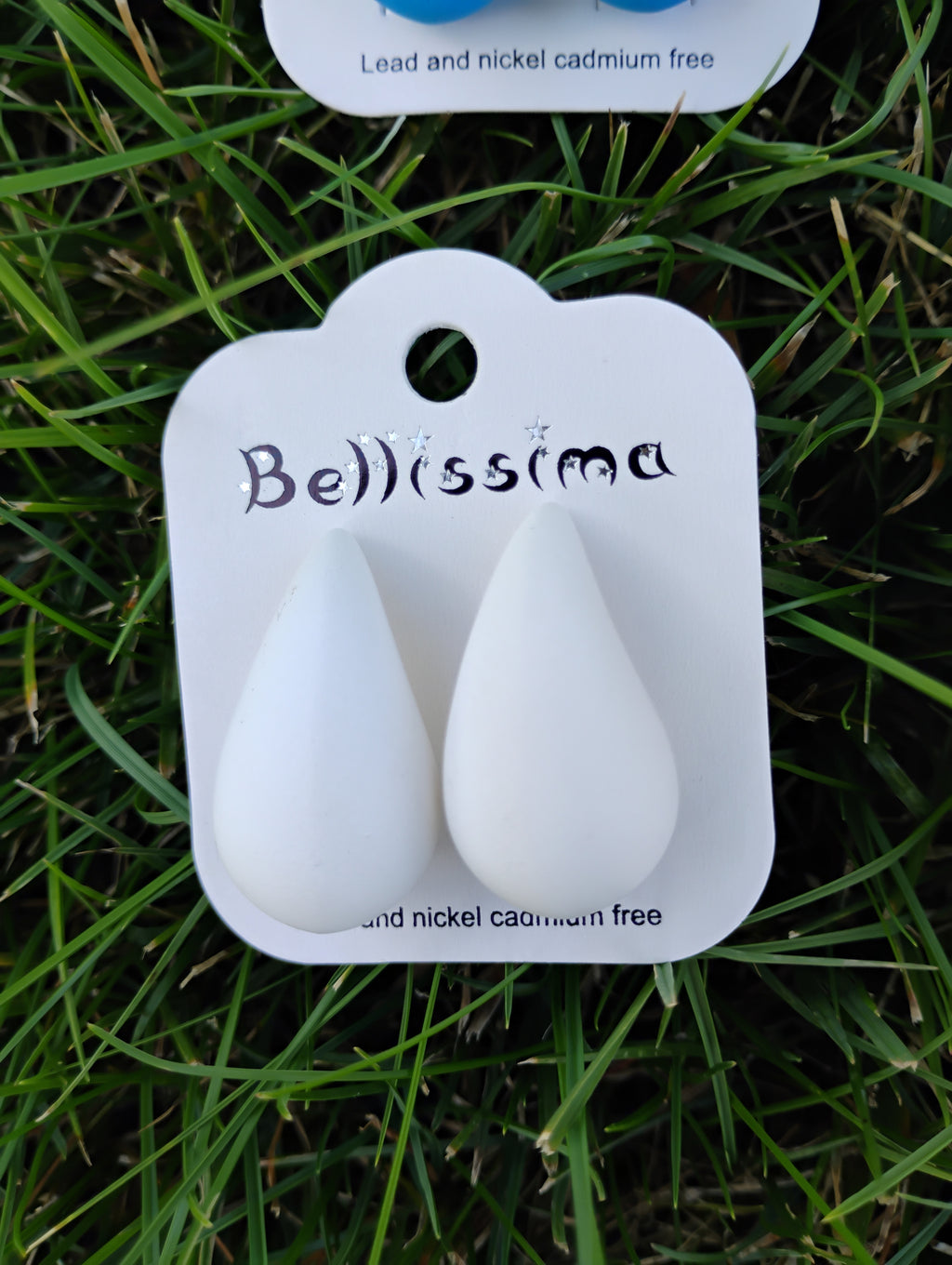 Boucles d'oreilles goutte · Éclat iridescent · 7 couleurs · 3 cm