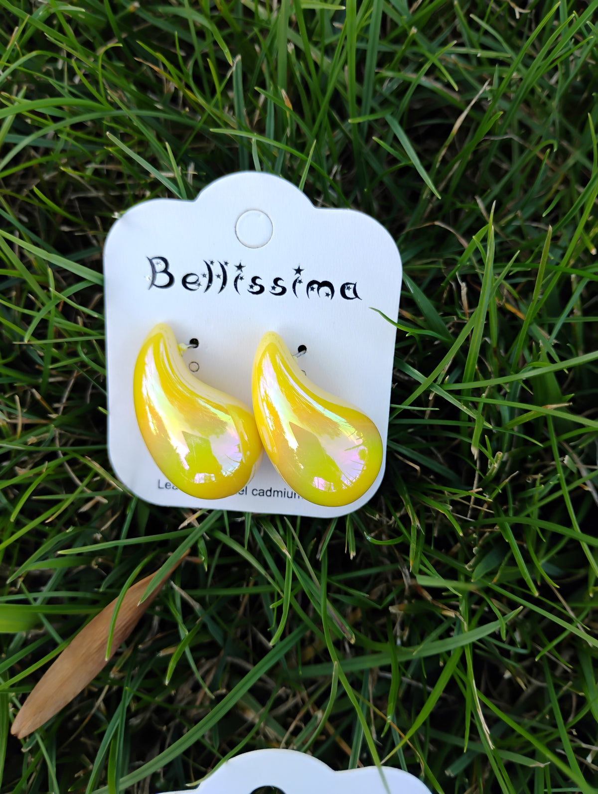 Boucles d'oreilles goutte · Éclat iridescent · 7 couleurs · 3 cm