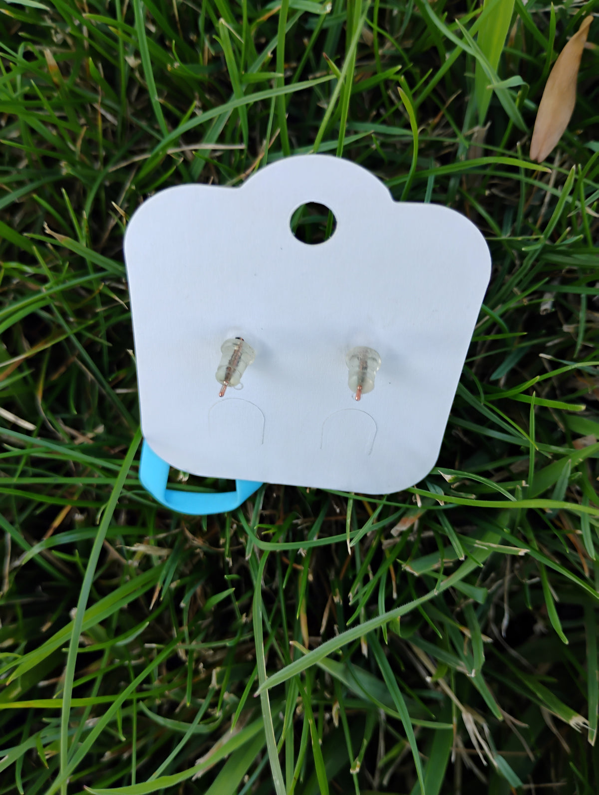 Boucles d'oreilles pendantes · Géométriques et colorées · Tige argent 925 · Bleu ciel ou Fuchsia