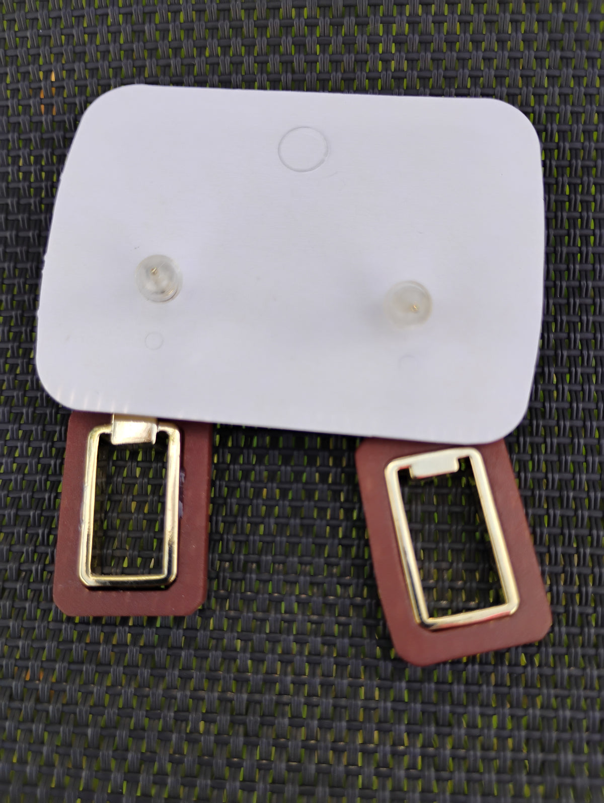 Boucles d'oreilles asymétriques · Rectangles marron & doré · Tige argent 925