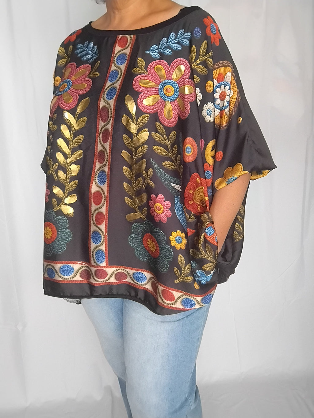 Blouse oversize fleurie - Noir & reflets dorés - Taille unique 44 à 60/62