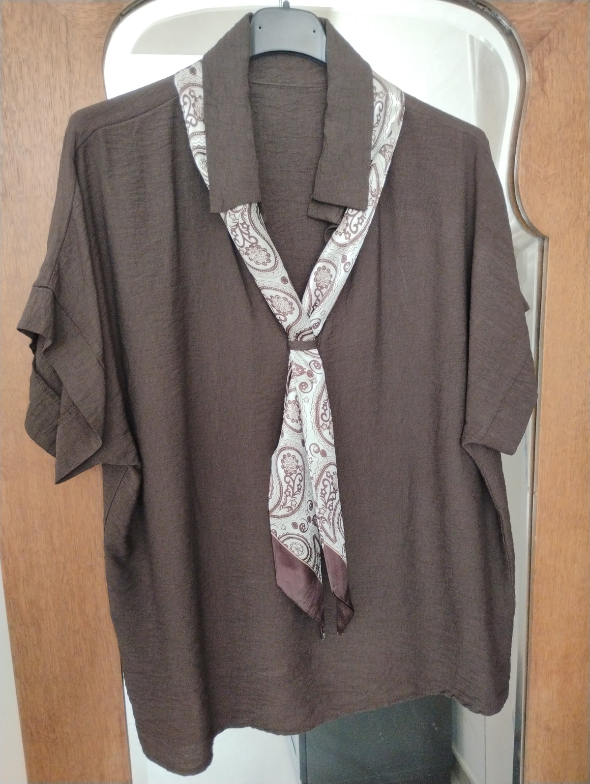 Blouse chemisier en viscose - foulard offert - T44/46