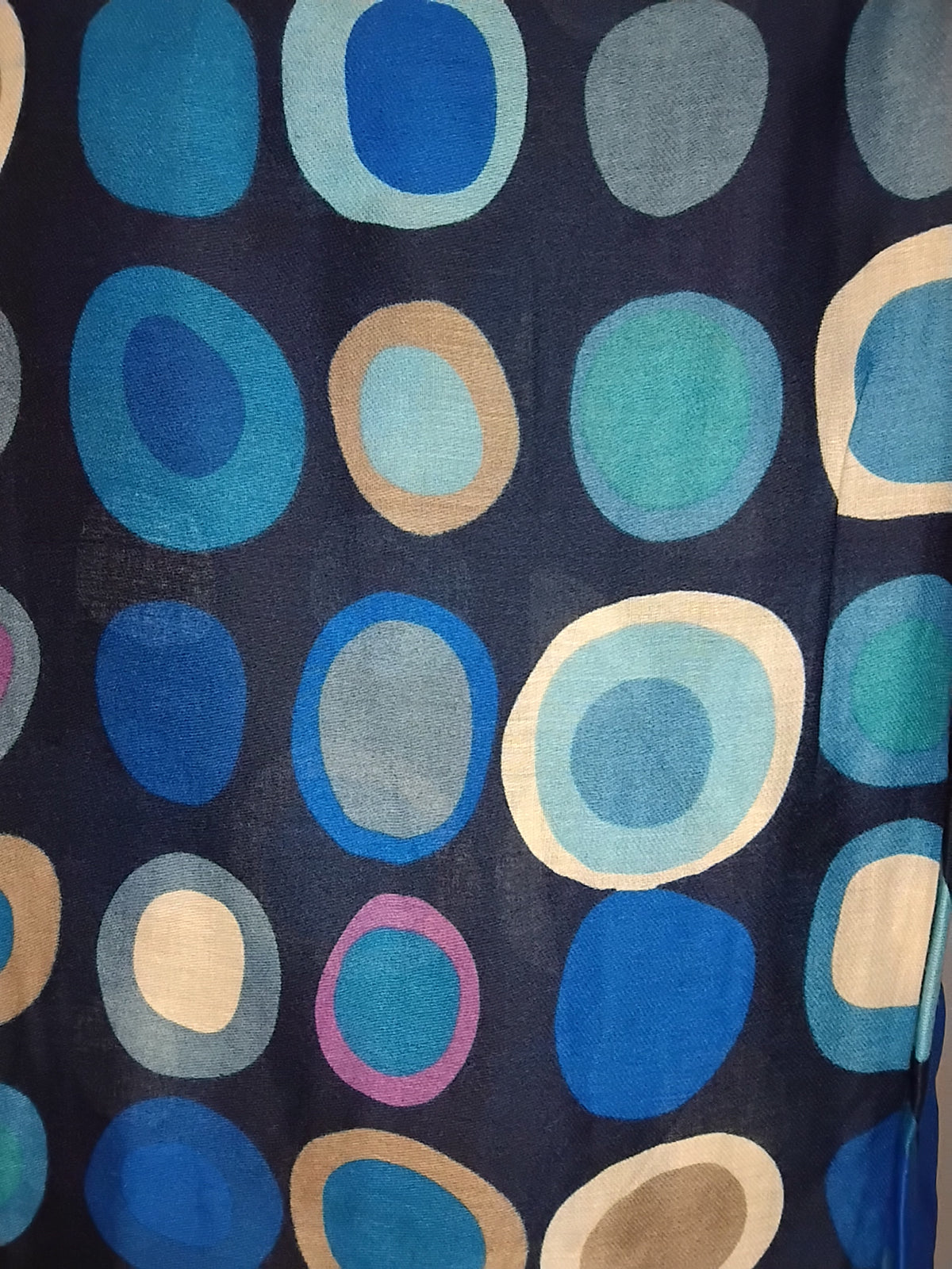 Foulard oversize à pois colorés – 86 × 180 cm