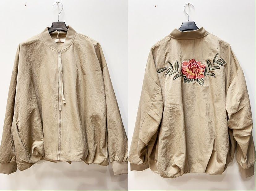 Blouson bomber brodé · Broderie florale au dos · 3 couleurs