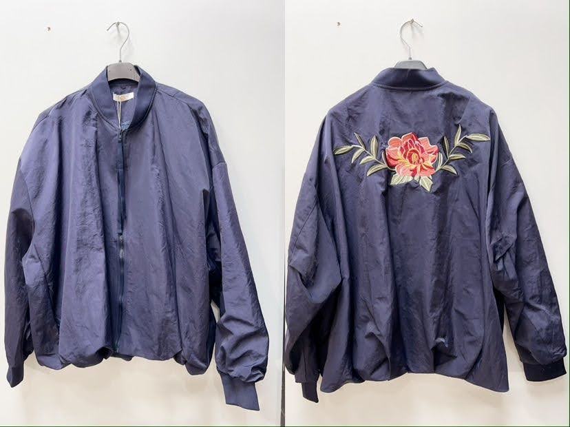 Blouson bomber brodé · Broderie florale au dos · 3 couleurs